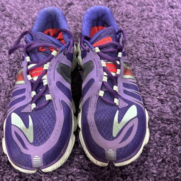 Brooks Pure Flow 2 Women’s Purple Running Shoe 10.5 - Picture 2 of 9